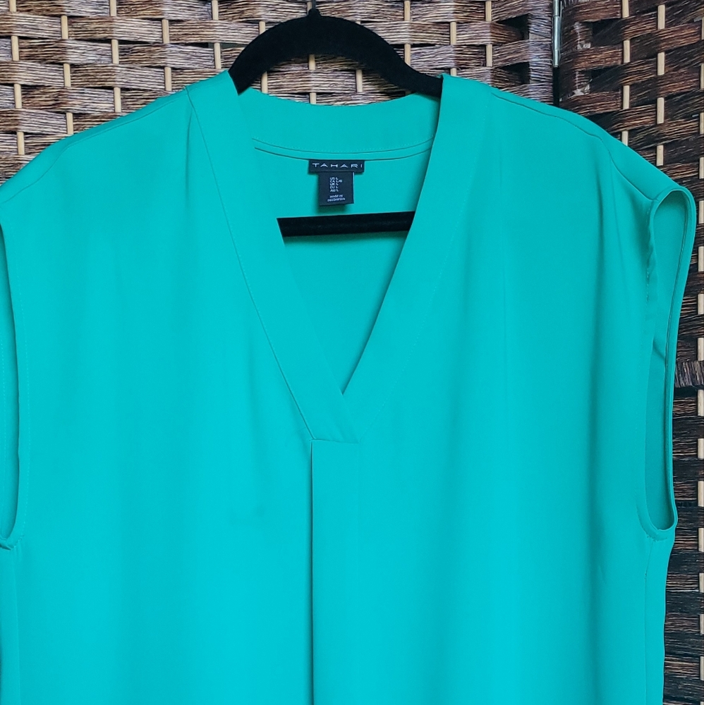 Tahari - Size Large Green Shirt Dress / Sheth dress/ polyester